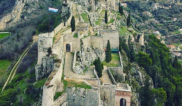 Day trip to Klis Fortress by Split Transfers